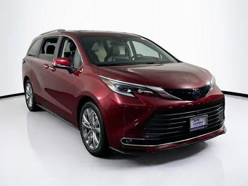 2022 Toyota Sienna Platinum 7 Passenger