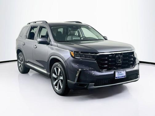 Modern Steel Metallic 2023 Honda Pilot Touring 8-Passenger