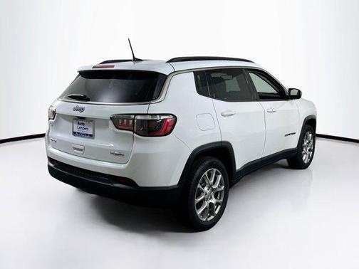 2022 Jeep Compass Latitude Lux