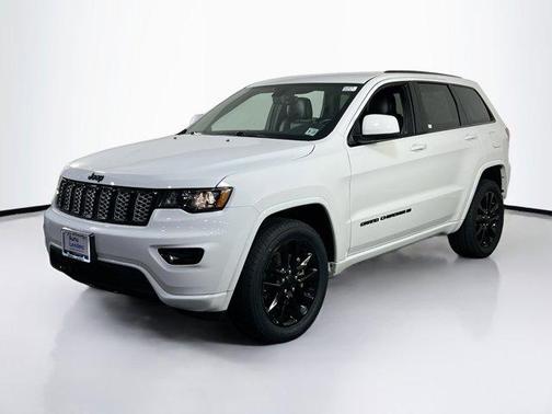 2022 Jeep Grand Cherokee Laredo