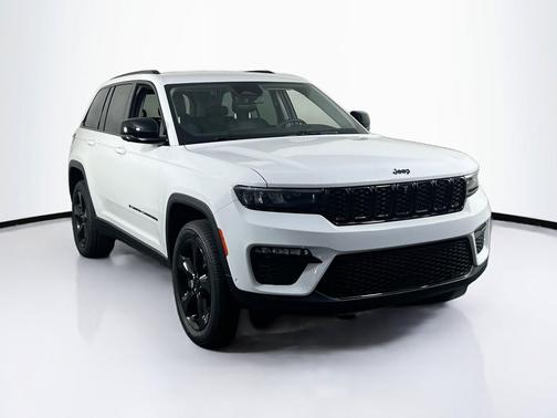 Bright White Clearcoat 2023 Jeep Grand Cherokee Limited