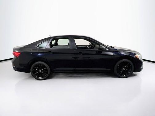 Deep Black Pearl 2023 Volkswagen Jetta 1.5T Sport