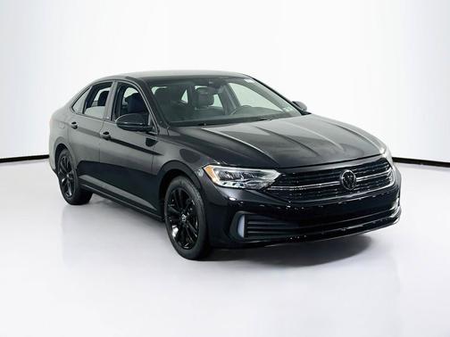 Deep Black Pearl 2023 Volkswagen Jetta 1.5T Sport