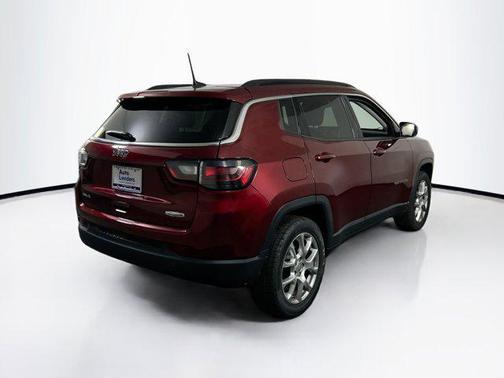 2022 Jeep Compass Latitude Lux