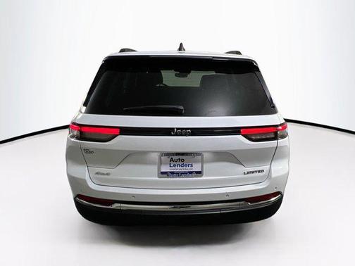 Bright White Clearcoat 2023 Jeep Grand Cherokee Limited