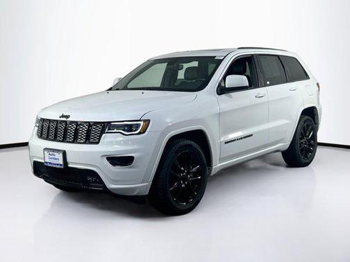 2022 Jeep Grand Cherokee Laredo