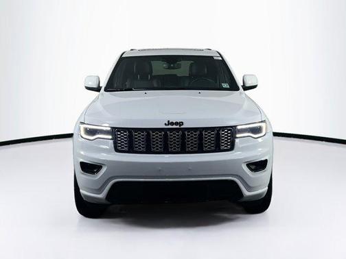 2022 Jeep Grand Cherokee Laredo