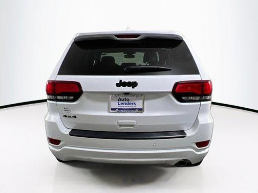 2022 Jeep Grand Cherokee Laredo