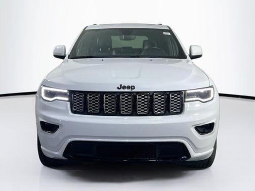 2022 Jeep Grand Cherokee Laredo