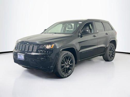 2022 Jeep Grand Cherokee Laredo