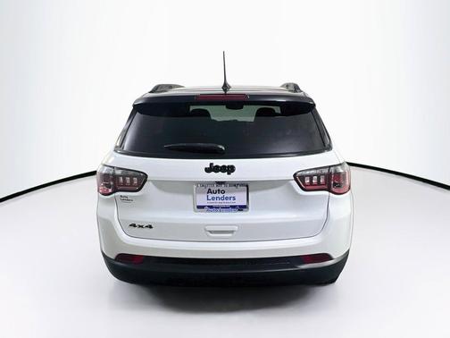 Bright White Clearcoat 2023 Jeep Compass Latitude