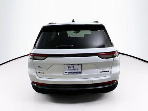 Bright White Clearcoat 2023 Jeep Grand Cherokee Limited