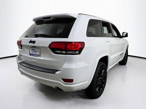 2022 Jeep Grand Cherokee Laredo