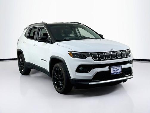 Bright White Clearcoat 2022 Jeep Compass Limited