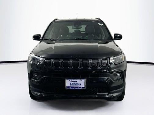 Diamond Black Crystal Pearlcoat 2022 Jeep Compass Latitude