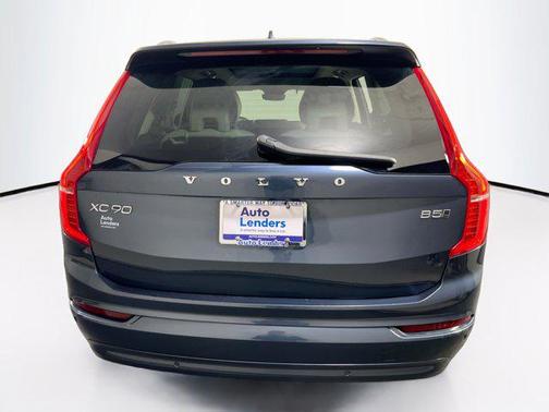 2023 Volvo XC90 B5 Core