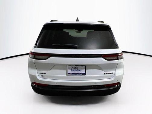 Bright White Clearcoat 2023 Jeep Grand Cherokee Limited