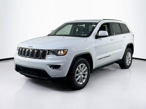 2022 Jeep Grand Cherokee Laredo