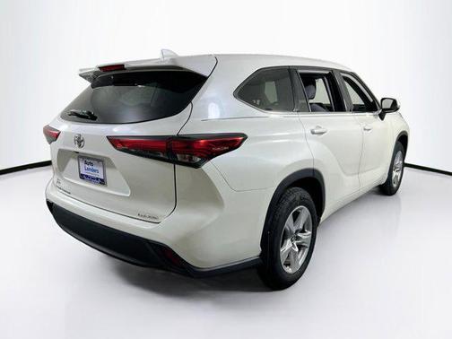 2020 Toyota Highlander LE