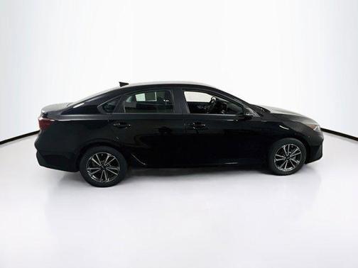 Aurora Black 2023 Kia Forte LXS