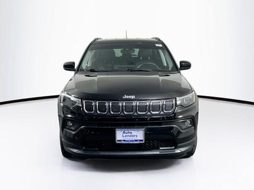 Diamond Black Crystal Pearlcoat 2022 Jeep Compass Latitude Lux