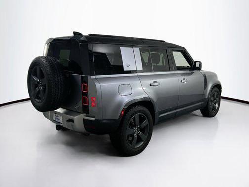 2020 Land Rover Defender 110 SE
