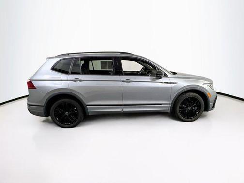 2022 Volkswagen Tiguan 2.0T SE R-Line Black 4MOTION