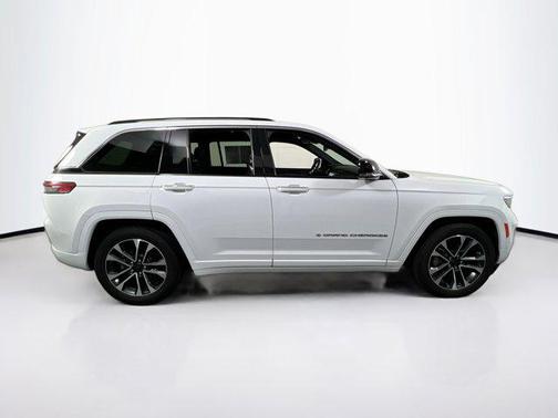2022 Jeep Grand Cherokee Overland