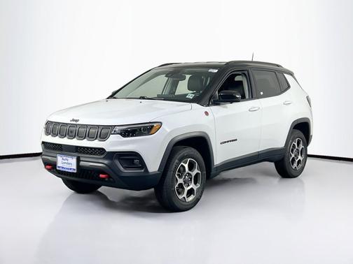 Bright White Clearcoat 2022 Jeep Compass Trailhawk