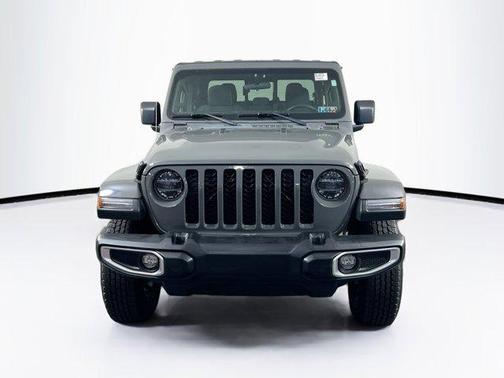 2022 Jeep Gladiator Sport S