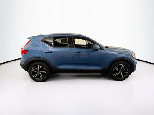 Fjord Blue Metallic 2023 Volvo XC40 B5 Core