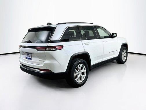 Bright White Clearcoat 2023 Jeep Grand Cherokee Limited