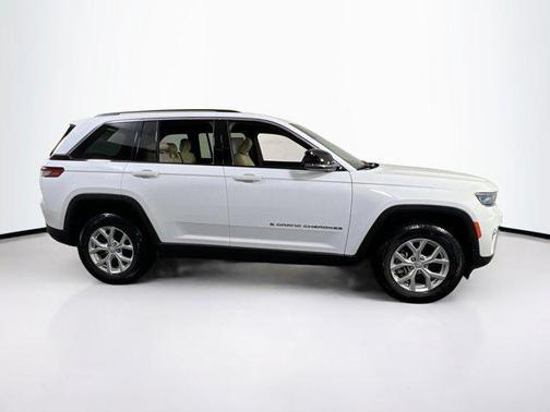 Bright White Clearcoat 2023 Jeep Grand Cherokee Limited