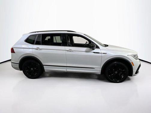 2023 Volkswagen Tiguan 2.0T SE R-Line Black 4MOTION