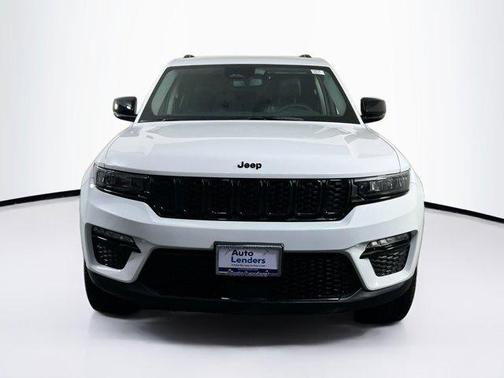 Bright White Clearcoat 2023 Jeep Grand Cherokee Limited