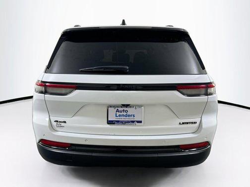 Bright White Clearcoat 2023 Jeep Grand Cherokee Limited