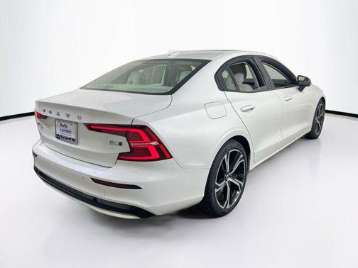 2023 Volvo S60 B5 Core Dark Theme