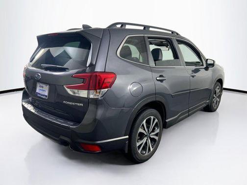 Magnetite Gray Metallic 2023 Subaru Forester Limited