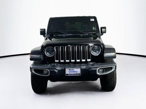 Black Clearcoat 2023 Jeep Wrangler 4-Door Sahara 4x4