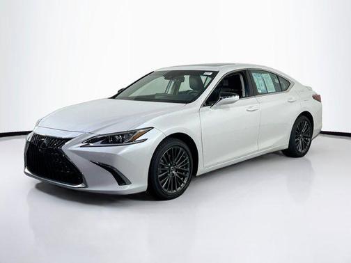 Eminent White Pearl 2024 Lexus ES 300h Base