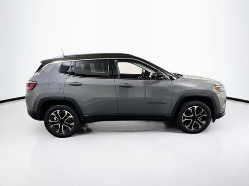 Sting-Gray Clearcoat 2022 Jeep Compass Limited