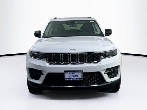 2023 Jeep Grand Cherokee Laredo