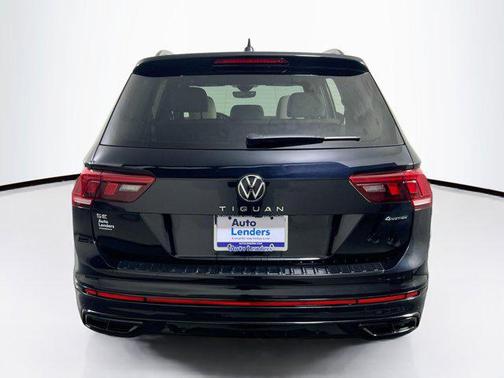 Deep Black Pearl 2022 Volkswagen Tiguan 2.0T SE R-Line Black 4MOTION