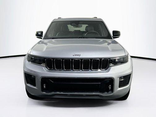 Silver Zynith 2022 Jeep Grand Cherokee Overland