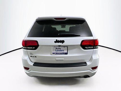 2022 Jeep Grand Cherokee Laredo