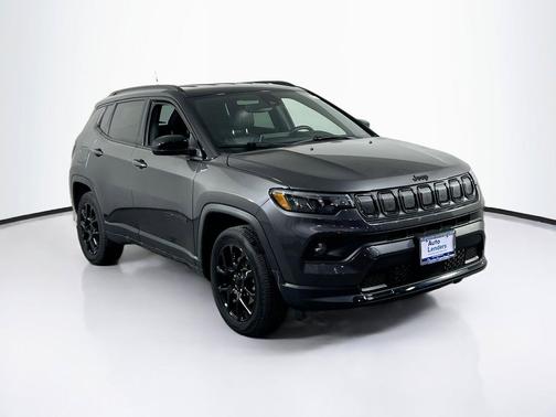 Granite Crystal Metallic Clearcoat 2022 Jeep Compass Latitude
