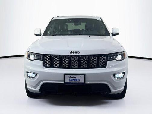 2022 Jeep Grand Cherokee Laredo