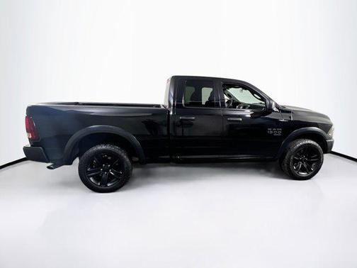 Diamond Black Crystal Pearlcoat 2022 RAM 1500 Classic Warlock Quad Cab 4x4 6'4' Box