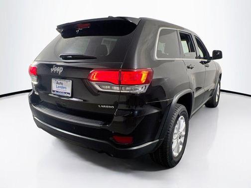 2022 Jeep Grand Cherokee Laredo