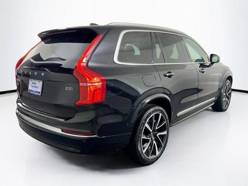 2023 Volvo XC90 B5 Plus